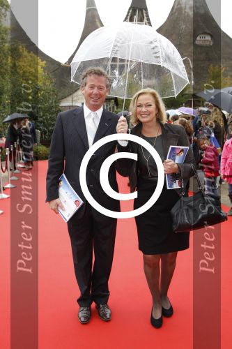 Kaatsheuvel, 9 Oktober 2011
Premiï¿½re van de musical Droomvlucht
Harry v Hoof met zijn vrouw Els v Hoof
Foto Peter smulders BV