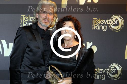 Amsterdam 21 oktober 2011
Uitreiking televizierring 2011 in carre. Henriette Tol met partner
Peter Smulders bv