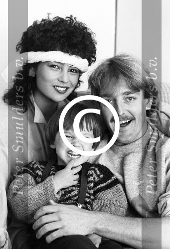 Jeanette v Ravenstijn samen met haar oudste zoon en Piet Wildschut
Foto Peter Smulders Bv