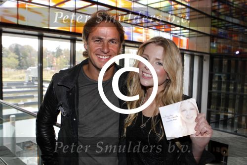 Hilversum 28 oktober 2011
Presentatie cd Jennifer Ewbank bij beeld en geluid. John Ewbank
Peter Smulders bv