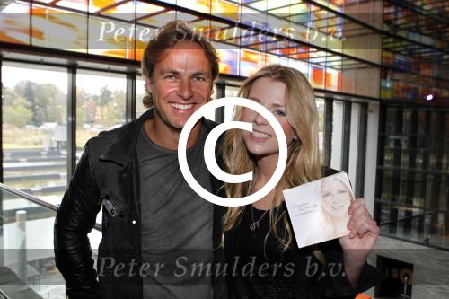 Hilversum 28 oktober 2011
Presentatie cd Jennifer Ewbank bij beeld en geluid. John Ewbank
Peter Smulders bv