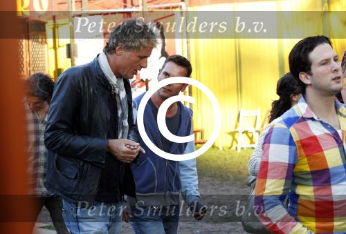 Amsterdam 19 augustus 2011
Theater festival de parade in Amsterdam. Jeroen Pauw met vrienden en vriendinnen
Peter Smulders bv
