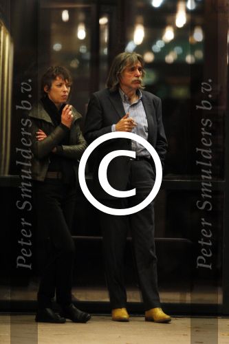 Gouda 25 oktober 2011
Johan Derksen en zijn vrouw bij een concert van Roger McGuinn in de goudse schouwburg.
Peter Smulders bv