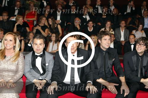 Amsterdam 21 oktober 2011
Uitreiking televizierring 2011 in carre. John de Mol met Nick en Simon Angela Groothuizen en Roel v Velsen
Peter Smulders bv