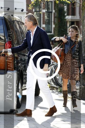 Amsterdam 17 oktober 2011
Jort Kelder en Lauren verster op straat in amsterdam.
Peter Smulders bv