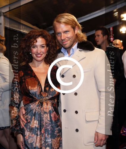 Amsterdam 11 oktober 2011
Katja Schuurman en Thijs Romer bij premiere in Tuschinski.
Peter Smulders bv