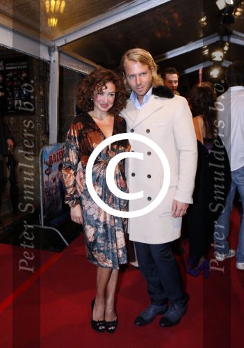 Amsterdam 11 oktober 2011
Katja Schuurman en Thijs Romer bij premiere in Tuschinski.
Peter Smulders bv