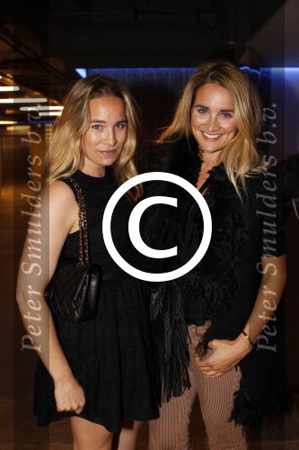 Amsterdam 6 oktober 2011
Modeshow Claes iversen. Lieke en jetteke v Lexmond
Peter Smulders bv