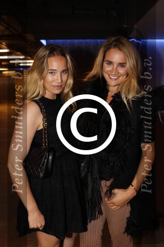 Amsterdam 6 oktober 2011
Modeshow Claes iversen. Lieke en jetteke v Lexmond
Peter Smulders bv