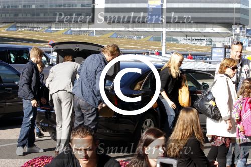 Schiphol 15 oktober 2011
Linda de Mol met kinderen Julian en Noah  en vriend Jeroen Rietbergen op schiphol.
Peter Smulders bv