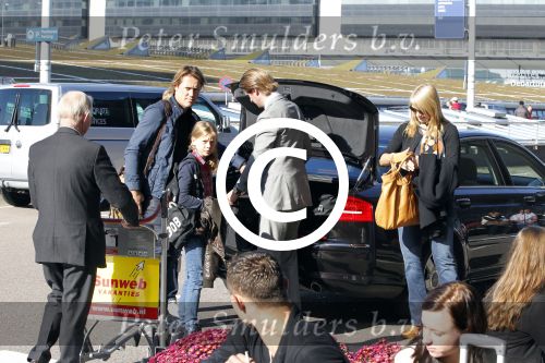 Schiphol 15 oktober 2011
Linda de Mol met kinderen Julian en Noah  en vriend Jeroen Rietbergen op schiphol.
Peter Smulders bv