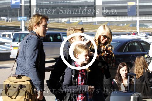 Schiphol 15 oktober 2011
Linda de Mol met kinderen Julian en Noah  en vriend Jeroen Rietbergen op schiphol.
Peter Smulders bv