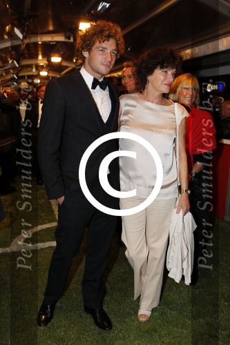 Amsterdam 10 oktober 2011
Premiere all stars 2 in Tuschinski. Linda v Dijck met zoon
Peter Smulders bv
