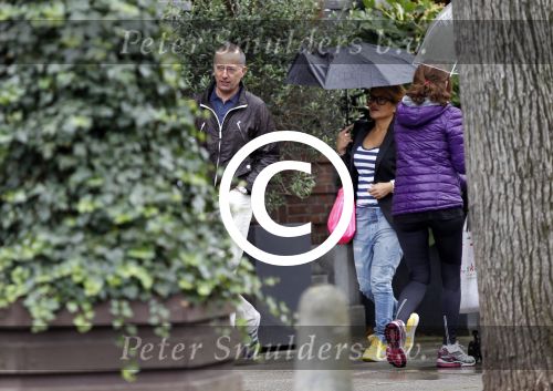 Amsterdam 8 oktober 2011
Marcel Katee met zijn vrouw op straat.
Peter Smulders bv