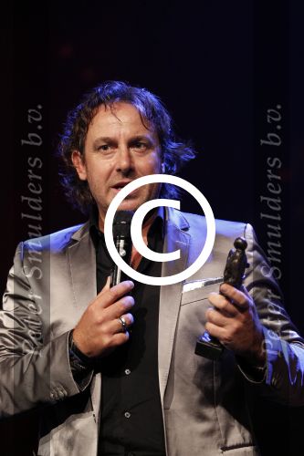 Rotterdam 2 oktober 2011
Uitreiking edisons in het world trade center in Rotterdam. Marco Borsato met edison voor zijn hele ouvre
Peter Smulders bv
