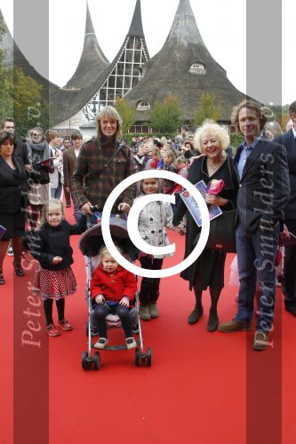 Kaatsheuvel, 9 Oktober 2011
Premiï¿½re van de musical Droomvlucht
Marjan Berk met familie
Foto Peter smulders BV