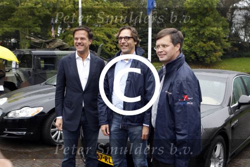 Den haag 9 oktober 2011
Rally tbv zeldzame ziekte fonds die vanaf het catshuis vertrekt. Premier Mark Rutte geeft het startsein. Marc Rutte met jan Peter Balkenende
Peter Smulders bv