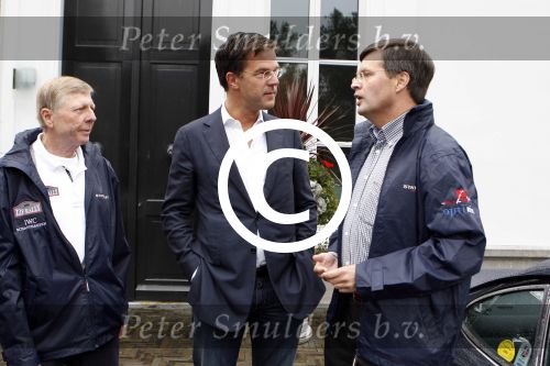 Den haag 9 oktober 2011
Rally tbv zeldzame ziekte fonds die vanaf het catshuis vertrekt. Premier Mark Rutte geeft het startsein. Marc Rutte met jan Peter Balkenende
Peter Smulders bv