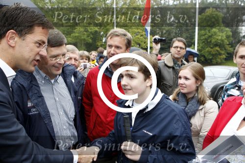 Den haag 9 oktober 2011
Rally tbv zeldzame ziekte fonds die vanaf het catshuis vertrekt. Premier Marc Rutte geeft het startsein. Mark Rutte met jan Peter Balkenende
Peter Smulders bv
