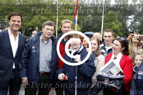 Den haag 9 oktober 2011
Rally tbv zeldzame ziekte fonds die vanaf het catshuis vertrekt. Premier Marc Rutte geeft het startsein. Mark Rutte met jan Peter Balkenende
Peter Smulders bv