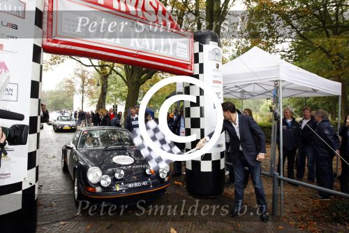 Den haag 9 oktober 2011
Rally tbv zeldzame ziekte fonds die vanaf het catshuis vertrekt. Premier Marc Rutte geeft het startsein. Mark Rutte met jan Peter Balkenende
Peter Smulders bv