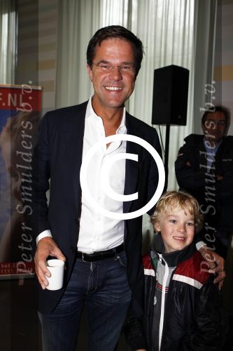 Den haag 9 oktober 2011
Rally tbv zeldzame ziekte fonds die vanaf het catshuis vertrekt. Premier Mark Rutte geeft het startsein.
Peter Smulders bv