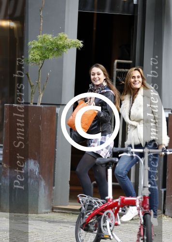 Amsterdam 26 oktober 2011
Melody Klaver met moeder Patricia.
Peter Smulders bv