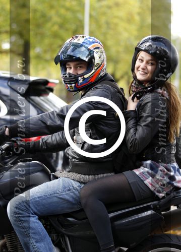 Amsterdam 26 oktober 2011
Melody Klaver bij vriend achter op de motor.
Peter Smulders bv