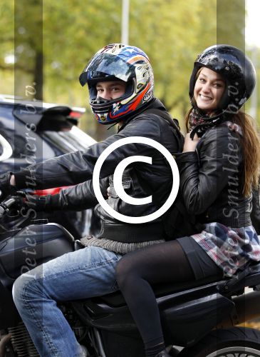 Amsterdam 26 oktober 2011
Melody Klaver bij vriend achter op de motor.
Peter Smulders bv