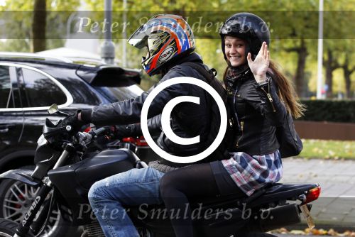 Amsterdam 26 oktober 2011
Melody Klaver bij vriend achter op de motor.
Peter Smulders bv