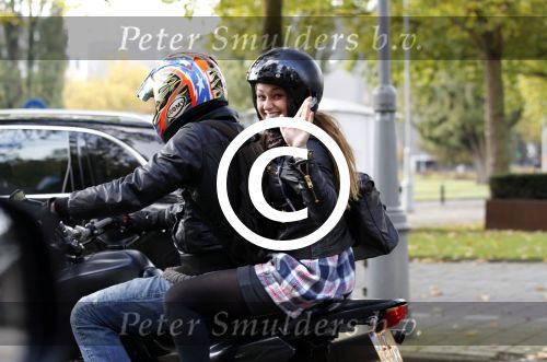 Amsterdam 26 oktober 2011
Melody Klaver bij vriend achter op de motor.
Peter Smulders bv