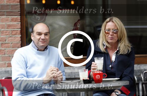 Amsterdam 30 juli 2011
Monique Collignon met man Henny op de Cornelis schuytstraat.
Peter Smulders bv