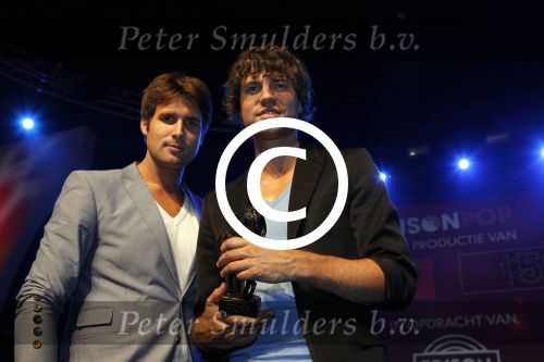 Rotterdam 2 oktober 2011
Uitreiking edisons in het world trade center in Rotterdam. Nick en Simon met edison
Peter Smulders bv