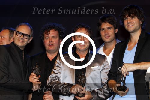 Rotterdam 2 oktober 2011
Uitreiking edisons in het world trade center in Rotterdam. prijswinnaars oa Marco Borsato Nick en Simon Daniel Lohues Rob de Nijs Racoon Krystl en Ilse de Lange
Peter Smulders bv