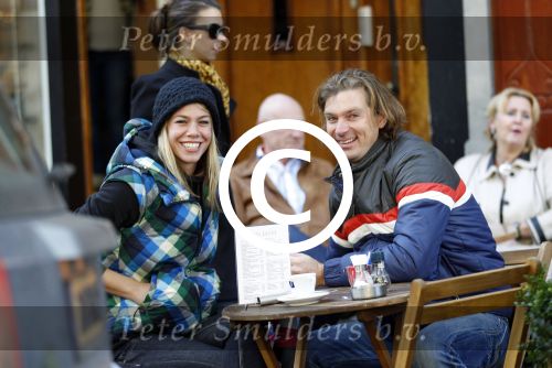 Amsterdam 15 oktober 2011
Nicolette Kluijver met vriend op terras.
Peter Smulders bv