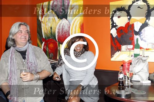 Amsterdam 20 oktober 2011
De diva s draaien door op tv wordt bekeken door Patricia Paay Patty Brard en Tatjana.
Peter Smulders bv