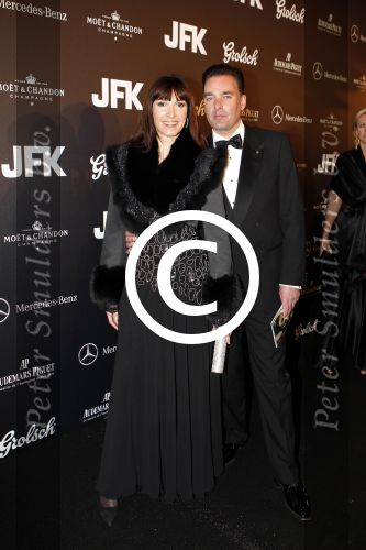 Amsterdam 29 oktober 2011
JFK Gala in het okura hotel. Paul Schulten met model
Peter Smulders bv