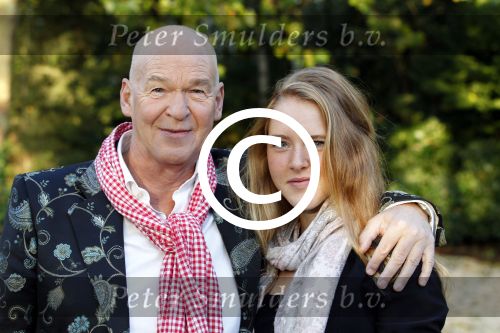 Eemnes 19 oktober 2011
Peter faber met zijn dochter bij koffietijd.
Peter Smulders bv