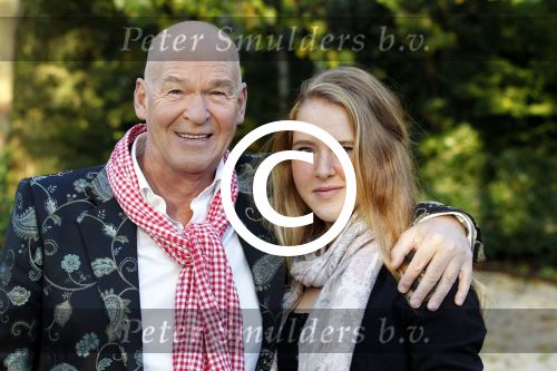 Eemnes 19 oktober 2011
Peter faber met zijn dochter bij koffietijd.
Peter Smulders bv