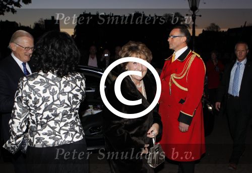 Amsterdam 26 oktober 2011
Gala Crstian Deutekom vanwege haar 80e verjaardag in Carre met oa Prinses Margriet en Pieter v Vollenhoven.
Peter Smulders bv