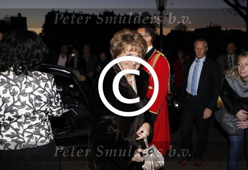 Amsterdam 26 oktober 2011
Gala Crstian Deutekom vanwege haar 80e verjaardag in Carre met oa Prinses Margriet en Pieter v Vollenhoven.
Peter Smulders bv