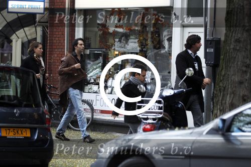 Amsterdam 29 oktober 2011
Roel v Velsen met zwangere vrouw en vrienden.
Peter Smulders bv