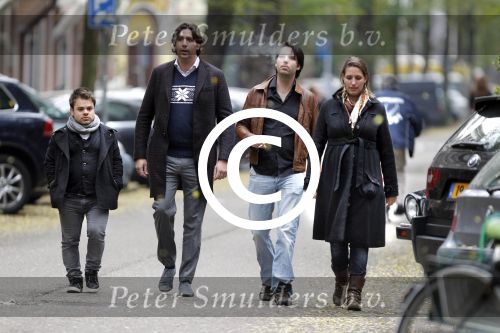 Amsterdam 29 oktober 2011
Roel v Velsen met zwangere vrouw en vrienden.
Peter Smulders bv