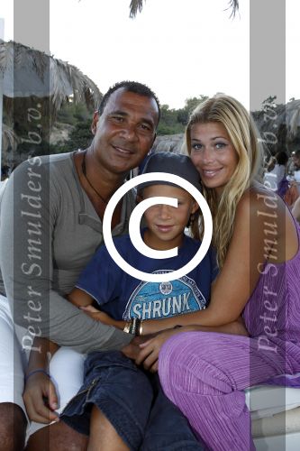 Ibiza 24 juli 2011
Ruud en Estelle Gullit met zoon Maxim op ibiza.
Peter Smulders bv