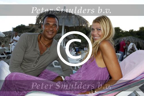 Ibiza 24 juli 2011
Ruud en Estelle Gullit met zoon Maxim op ibiza.
Peter Smulders bv