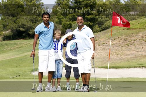Ibiza 24 juli 2011
Ruud Gullit met zoon Maxim op ibiza aan het Golfen met Pierre en Sidney van Hooijdonk.
Peter Smulders bv