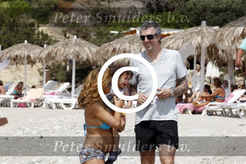 Ibiza 27 juli 2011
Ruud de Wild met zijn zwangere vrouw Aafke en zoontje op vakantie op ibiza.
Peter Smulders bv