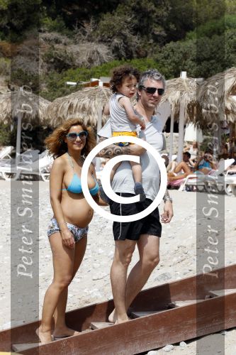 Ibiza 27 juli 2011
Ruud de Wild met zijn zwangere vrouw Aafke en zoontje op vakantie op ibiza.
Peter Smulders bv