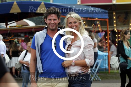 Amsterdam 21 augustus 2011
Sanne heijen met nieuwe vriend op het parade festival.
Peter Smulders bv