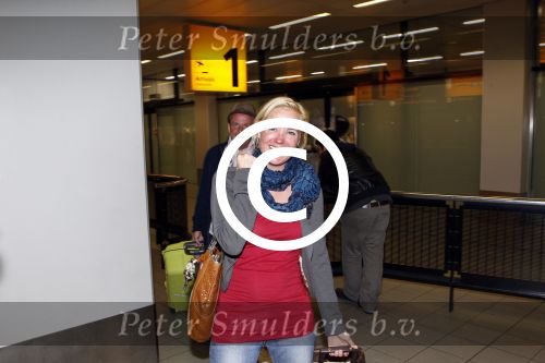 Schiphol 27 / 28 oktober 2011
Sonja Bakker en haar nieuwe vriend Jan arriveren op schiphol na vakantie naar ibiza.
Peter Smulders bv